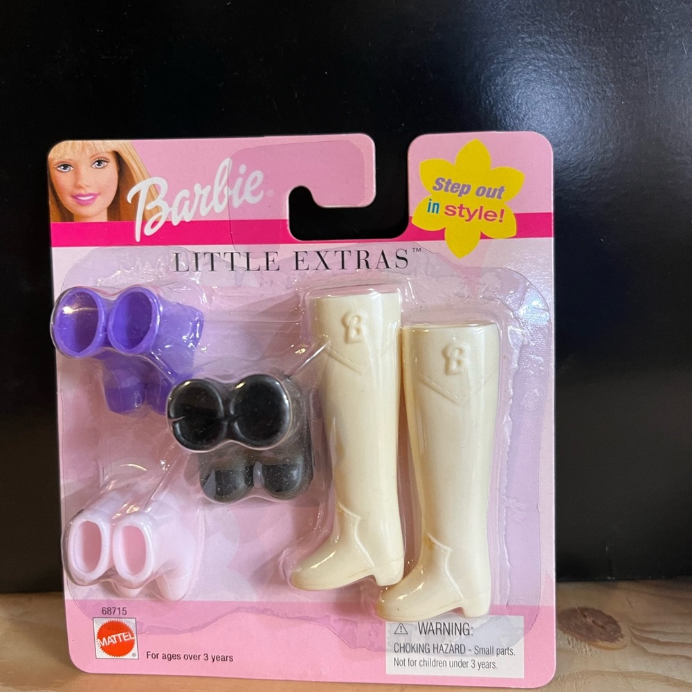 ✨Sale✨Barbie Little Extras Cream Boots with Pink, Purple & Black Shoes From 2001
